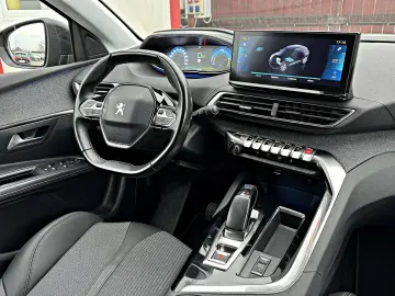 PEUGEOT 3008 Plug-in Hybrid Allure Pack
