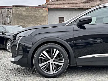 PEUGEOT 3008 Plug-in Hybrid Allure Pack