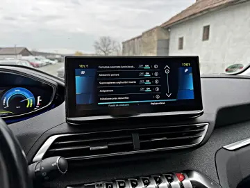 PEUGEOT 3008 Plug-in Hybrid Allure Pack