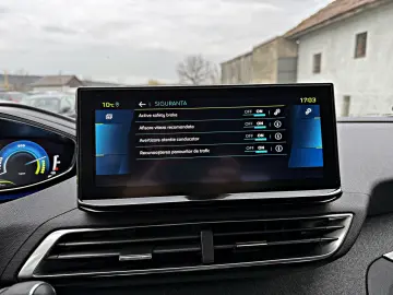 PEUGEOT 3008 Plug-in Hybrid Allure Pack