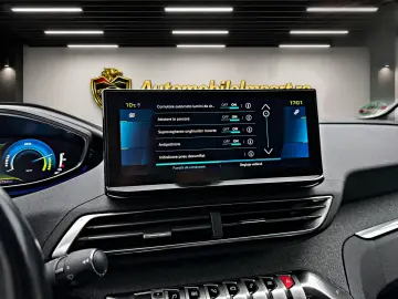 PEUGEOT 3008 Plug-in Hybrid Allure Pack