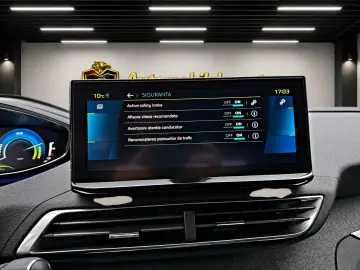 PEUGEOT 3008 Plug-in Hybrid Allure Pack