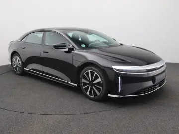 LUCID Air Pure AWD
