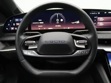 LUCID Air Pure AWD