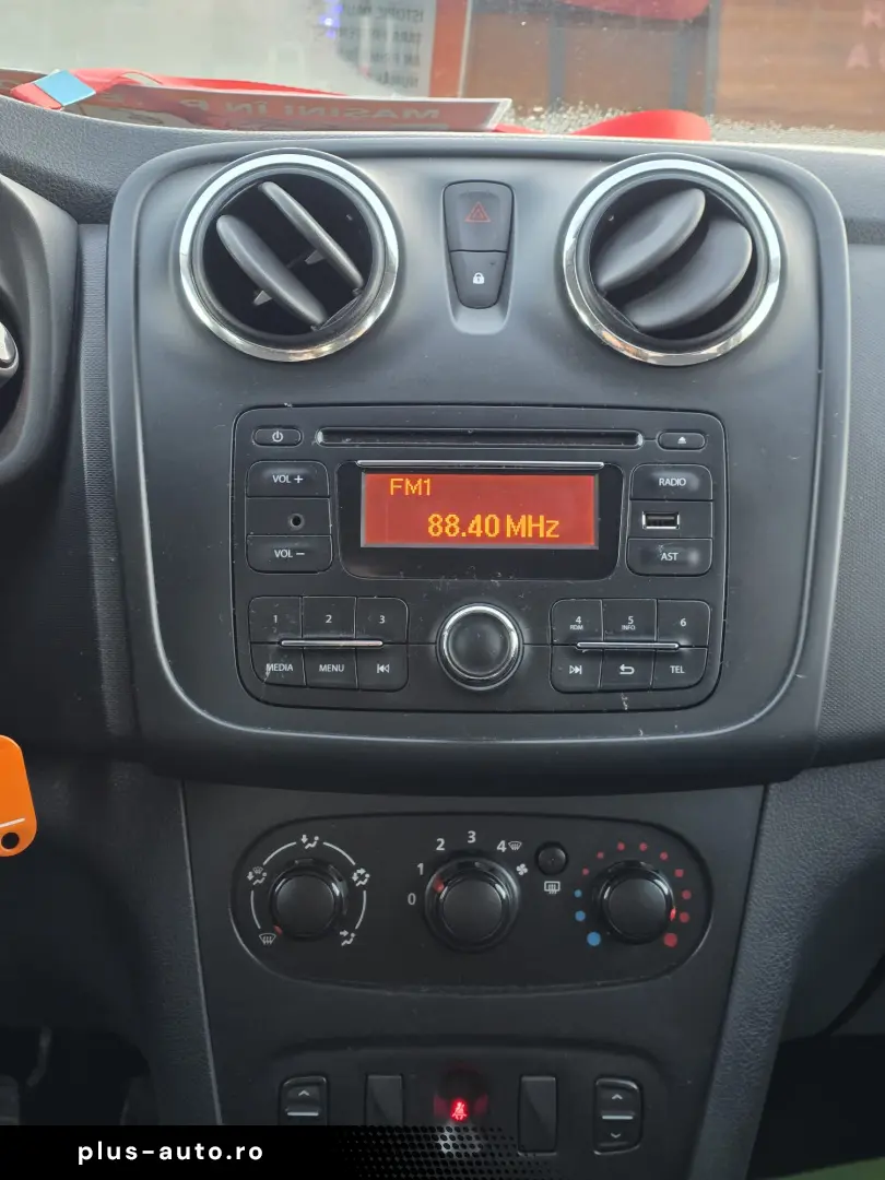 DACIA SANDERO AMBIANCE