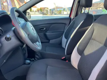 DACIA SANDERO AMBIANCE