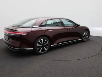 LUCID Air Pure AWD