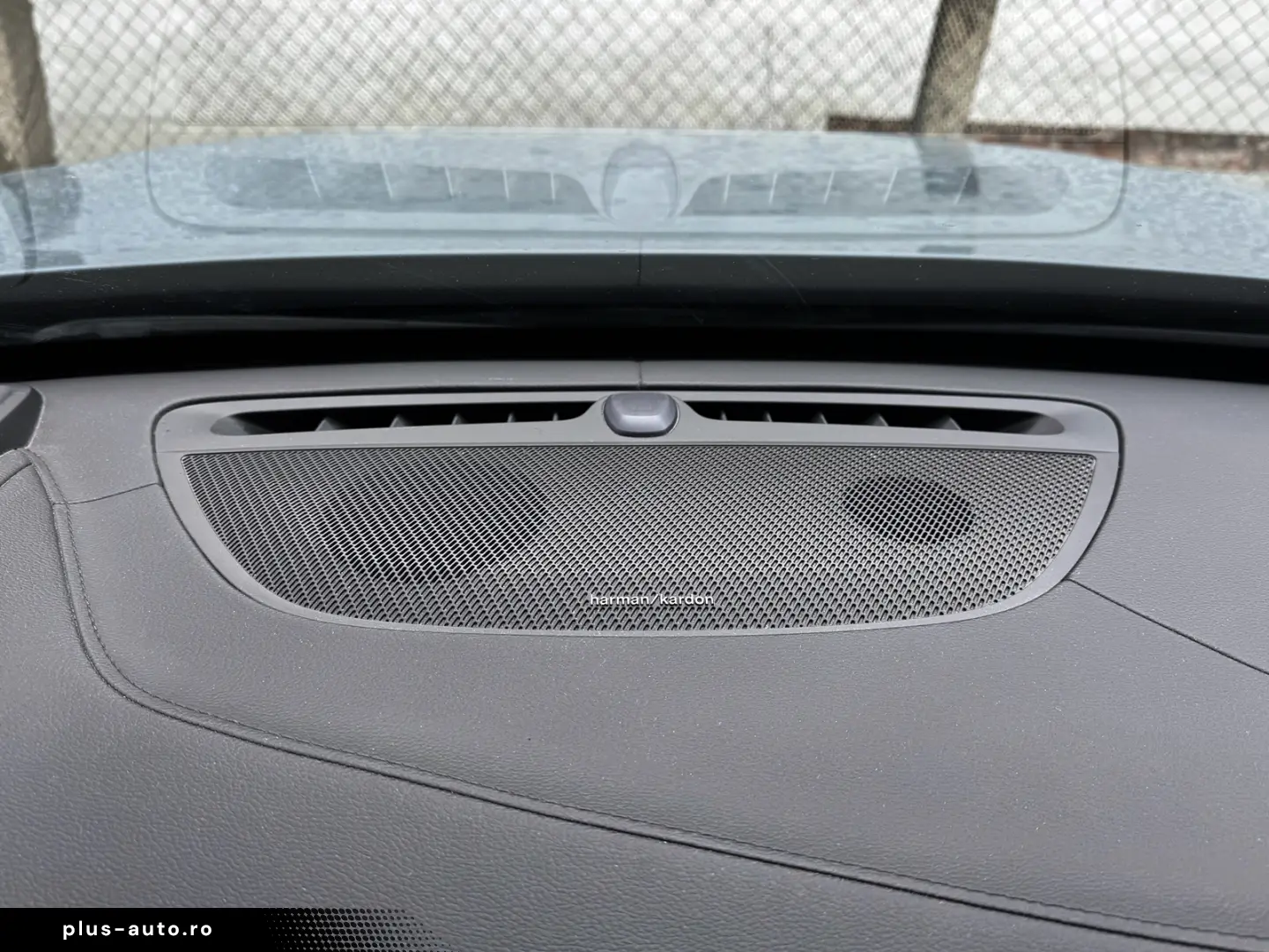 Volvo XC90 T8 408CP Plug In Hybrid R Design