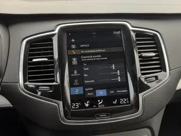 Volvo XC90 T8 408CP Plug In Hybrid R Design