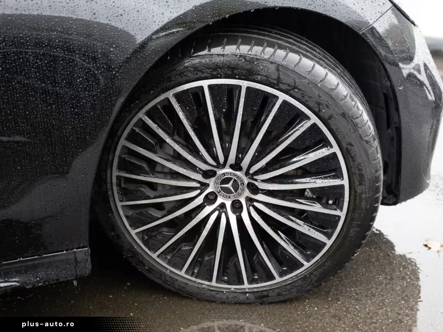 Mercedes-Benz E 200 4M AMG-Sport Super Pano Night