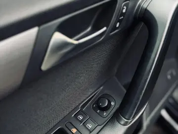 VOLKSWAGEN PASSAT B7   FAB 12.2011   2.0 DIESEL 140CP