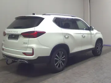 SSANGYONG REXTON Cristal AWD 7-Sitzer Navi LED