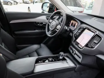 VOLVO XC90 T8 AWD Ultra Dark