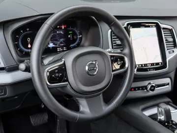 VOLVO XC90 T8 AWD Ultra Dark