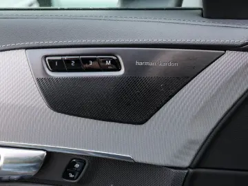 VOLVO XC90 T8 AWD Ultra Dark