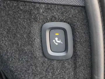 VOLVO XC90 T8 AWD Ultra Dark