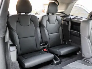 VOLVO XC90 T8 AWD Ultra Dark