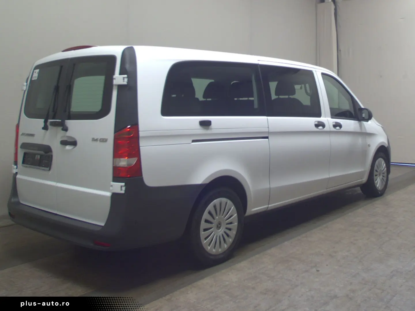 MERCEDES-BENZ Vito CDI Tourer Pro Extralang 8-Sitze