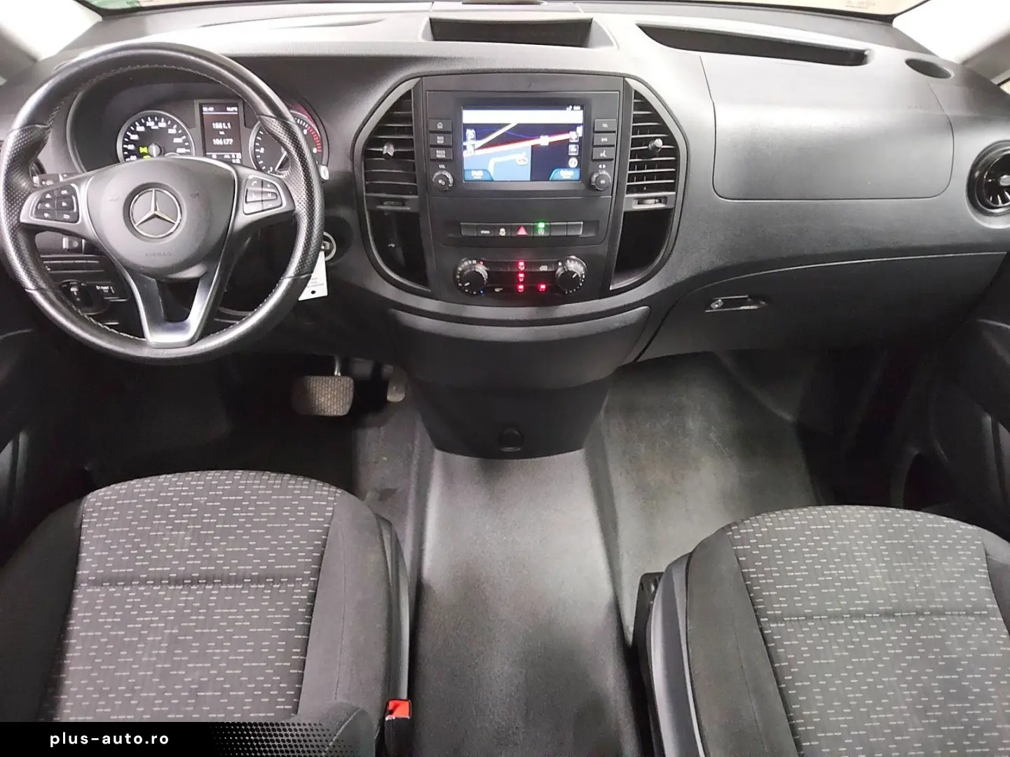 MERCEDES-BENZ Vito CDI Tourer Pro Extralang 8-Sitze