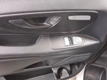 MERCEDES-BENZ Vito CDI Tourer Pro Extralang 8-Sitze