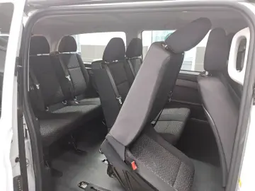 MERCEDES-BENZ Vito CDI Tourer Pro Extralang 8-Sitze