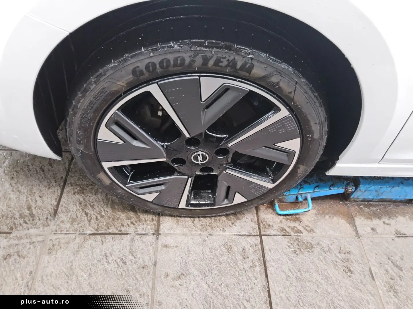 OPEL Corsa-e GS Line LED 180