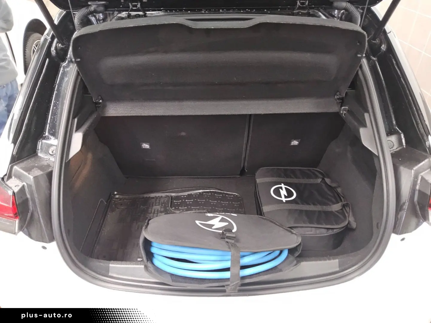 OPEL Corsa-e GS Line LED 180