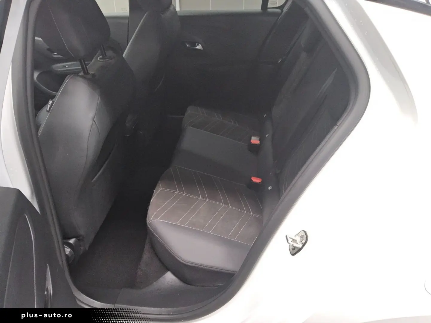 OPEL Corsa-e GS Line LED 180