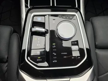 BMW 740d xDrive M Packet Maxton Design