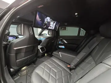 BMW 740d xDrive M Packet Maxton Design