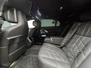 BMW 740d xDrive M Packet Maxton Design