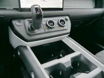 Land Rover Defender 110 X-Dynamic WinterPack HeadUp