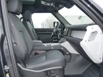 Land Rover Defender 110 X-Dynamic WinterPack HeadUp