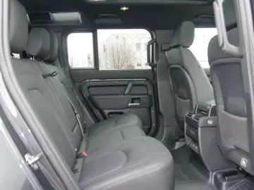 Land Rover Defender 110 X-Dynamic WinterPack HeadUp