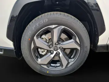TOYOTA RAV4 Plug-In Hybrid 4X4