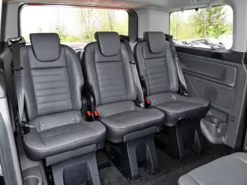 Ford Tourneo Custom Titanium Limited L1