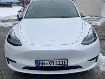 TESLA Model Y Basis RWD  top Fahrzeug  inkl.Mwst.