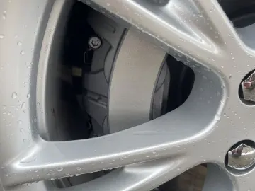 TESLA Model Y Basis RWD  top Fahrzeug  inkl.Mwst.