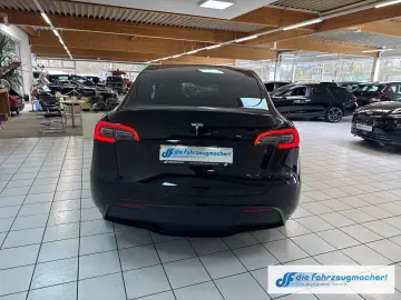 TESLA Model Y RWD Panorama Navi Soundsystem LED ACC WL
