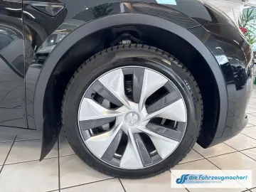 TESLA Model Y RWD Panorama Navi Soundsystem LED ACC WL