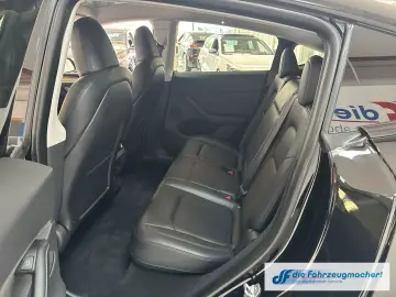 TESLA Model Y RWD Panorama Navi Soundsystem LED ACC WL