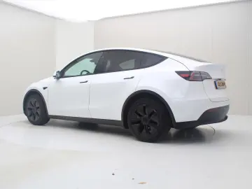 TESLA Model Y Long Range AWD 351CP AUTOPILOT