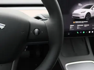 TESLA Model Y Long Range AWD 351CP AUTOPILOT