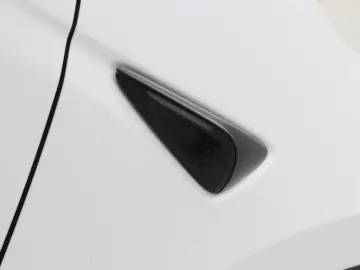 TESLA Model Y Long Range AWD 351CP AUTOPILOT