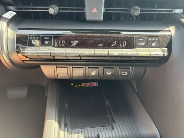 TOYOTA C-HR Plug-In Hybrid FWD