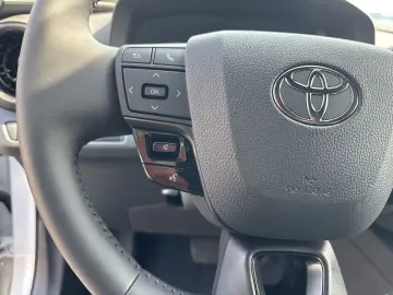 TOYOTA C-HR Plug-In Hybrid FWD