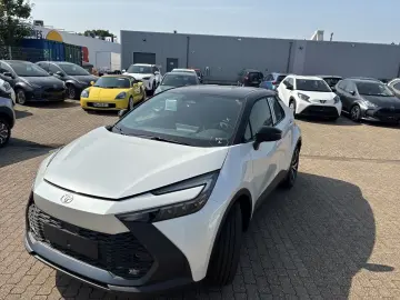 TOYOTA C-HR Plug-In Hybrid FWD