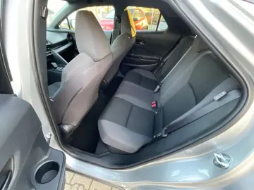 TOYOTA C-HR 1.8 Team D