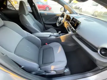 TOYOTA C-HR 1.8 Team D