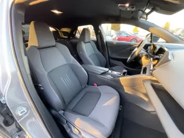 TOYOTA C-HR 1.8 Team D